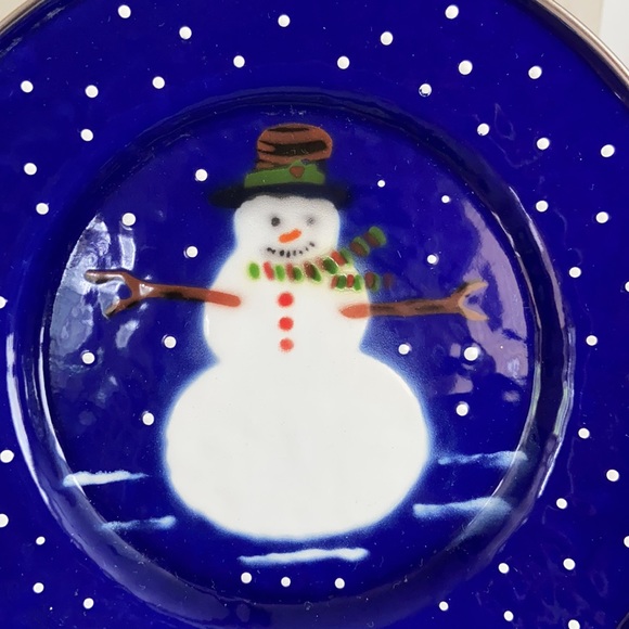 Set Of 2 Vintage 1997 Snowman The Golden Rabbit II Enamelware Plates - Picture 4 of 14